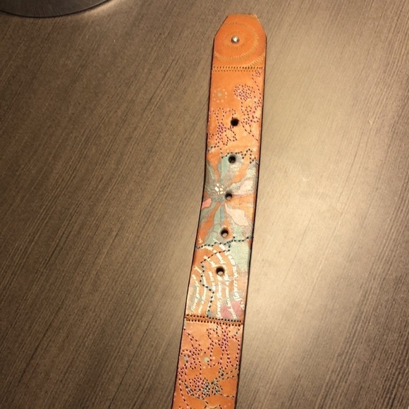 Fossil Embossed Leather multicolored floral embellished Belt - Picture 5 of 8